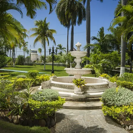 Seagarden Beach Resort