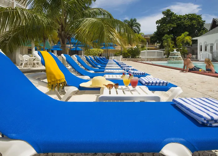 Seagarden Resort 3*