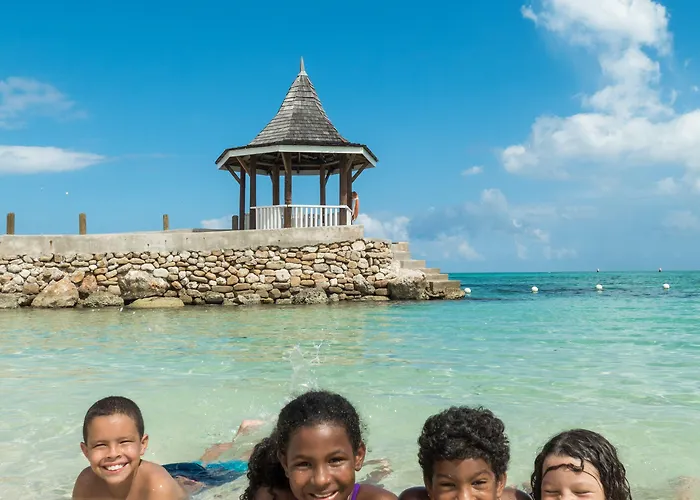 Seagarden Resort 3*